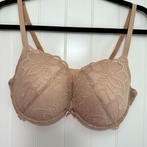 La Senza underwire padded lace bra in Champagne 38C.